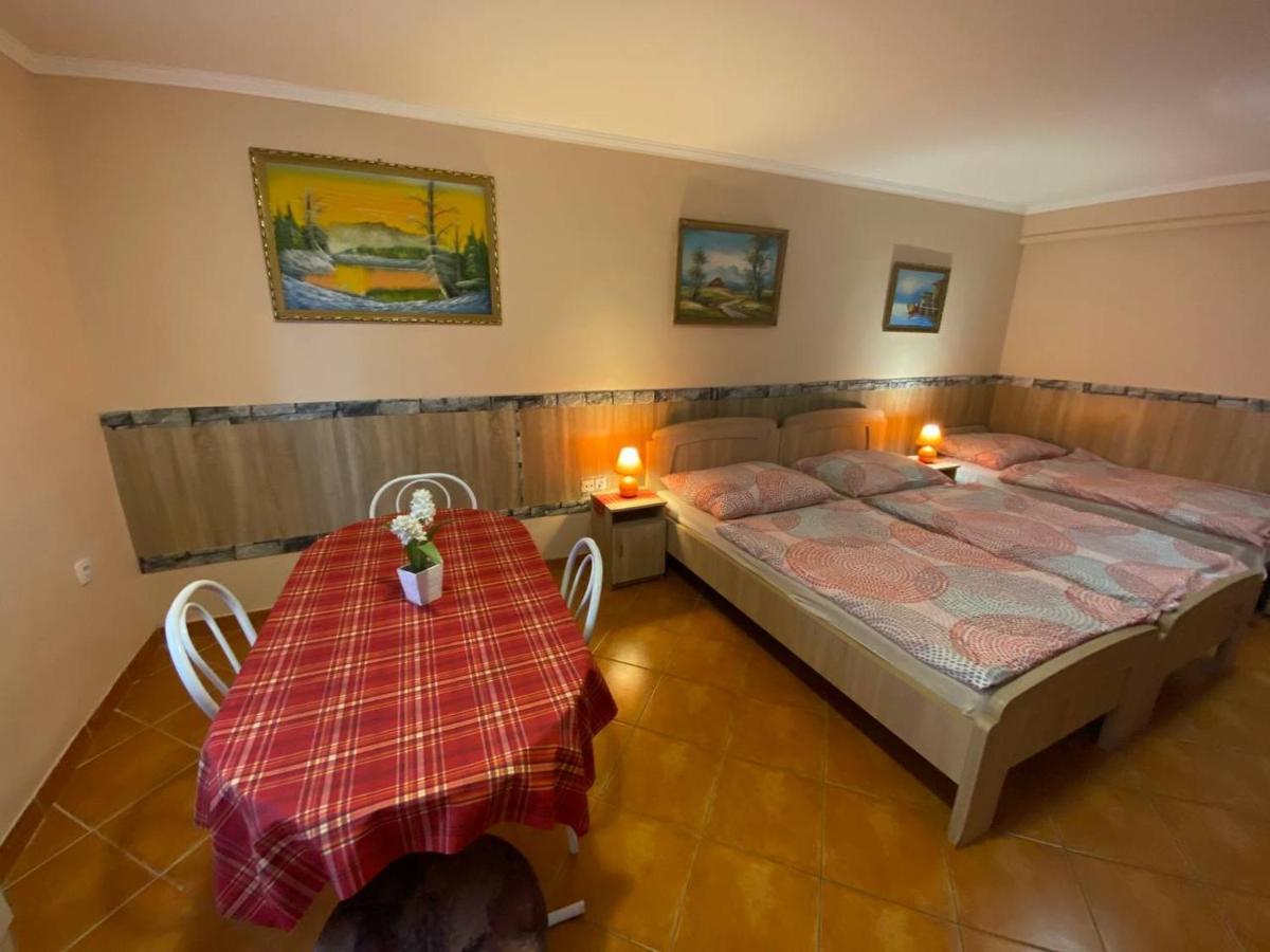 Hajdúszoboszló Hajnal Apartman מראה חיצוני תמונה