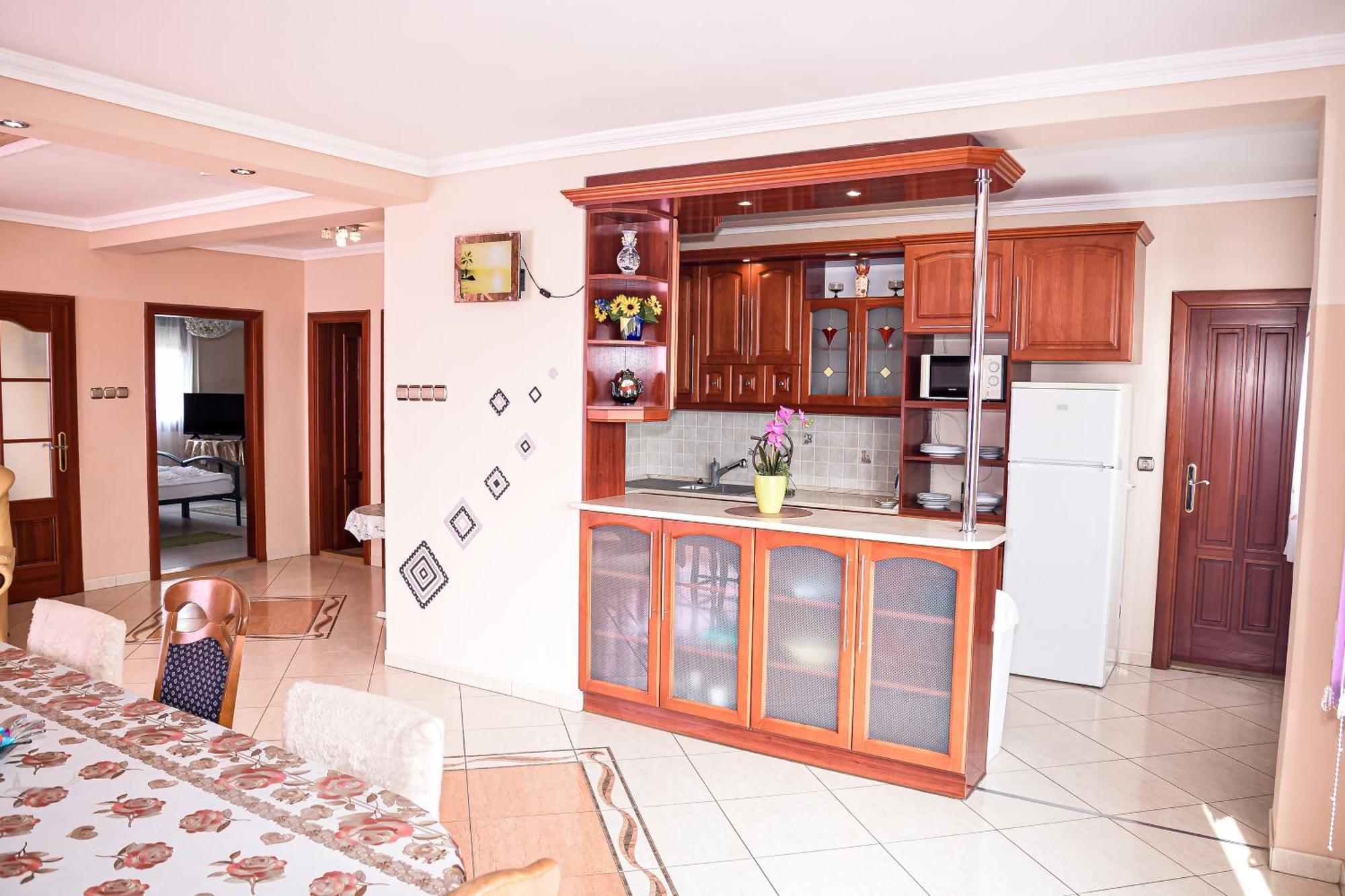Hajdúszoboszló Hajnal Apartman מראה חיצוני תמונה