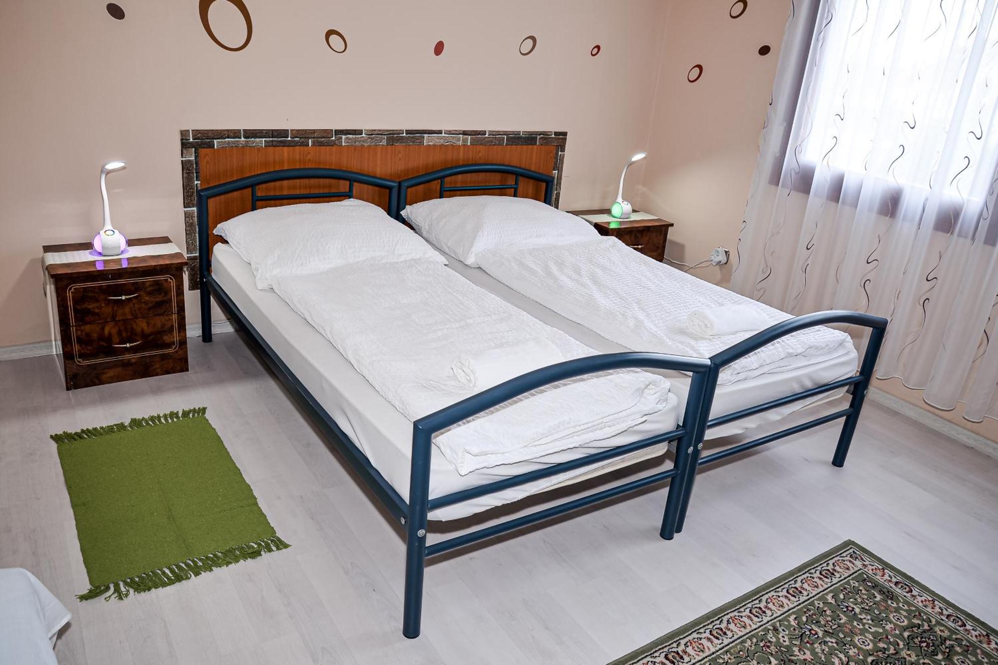 Hajdúszoboszló Hajnal Apartman מראה חיצוני תמונה